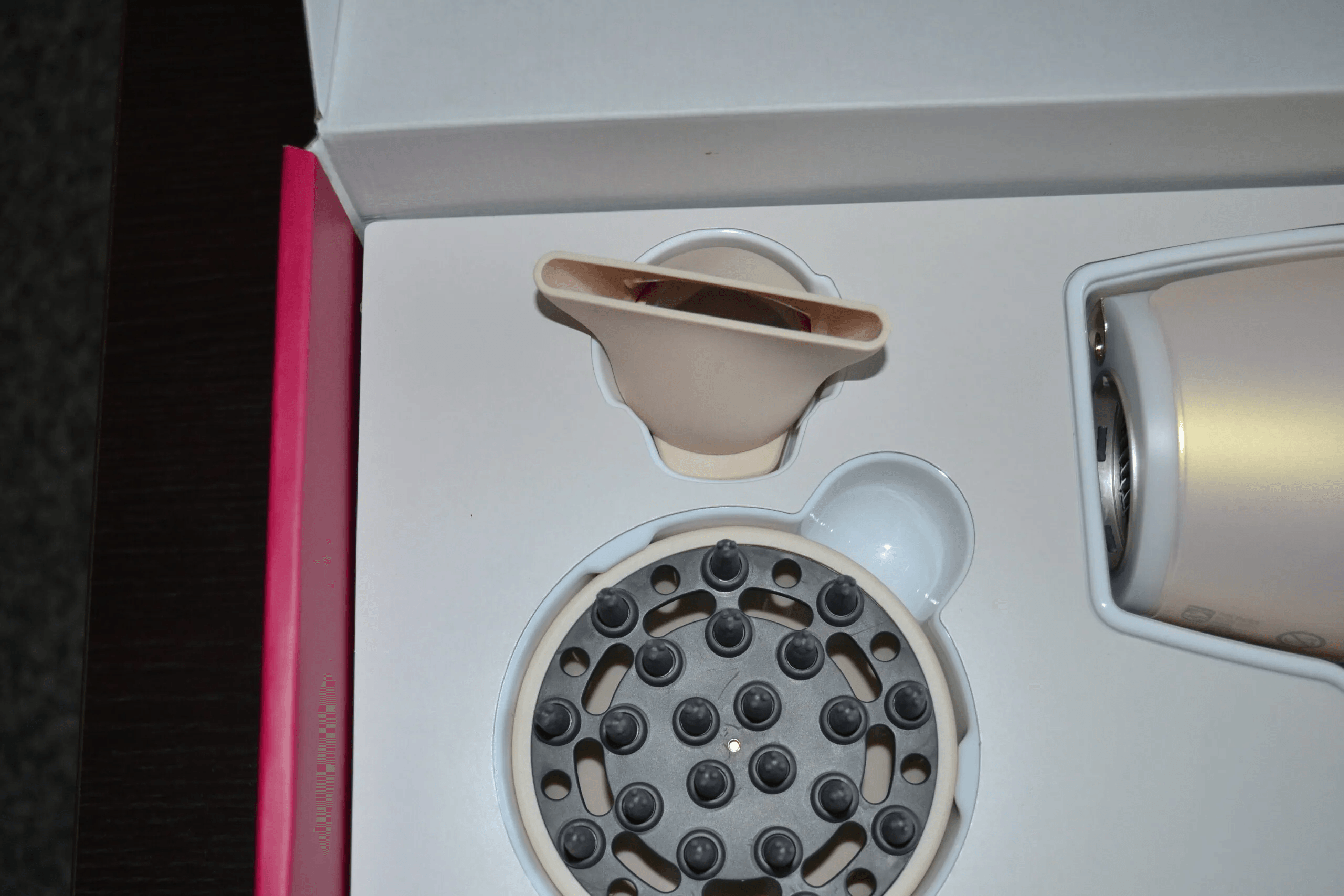 Oblikovanje in izdelava Philips SenseIQ 9000 Series