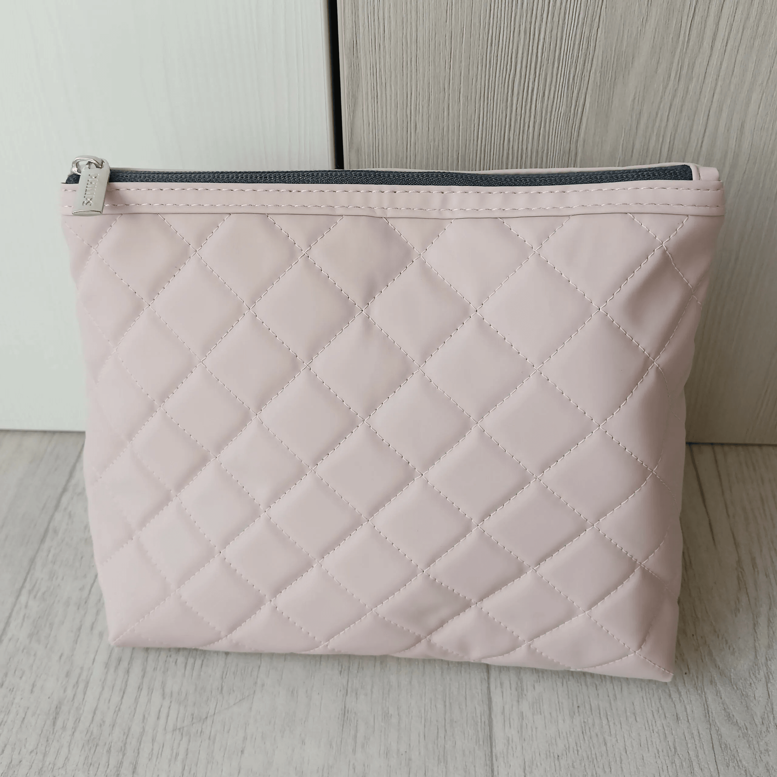 Recenzija epilatorja Philips Lumea IPL 9900 Series