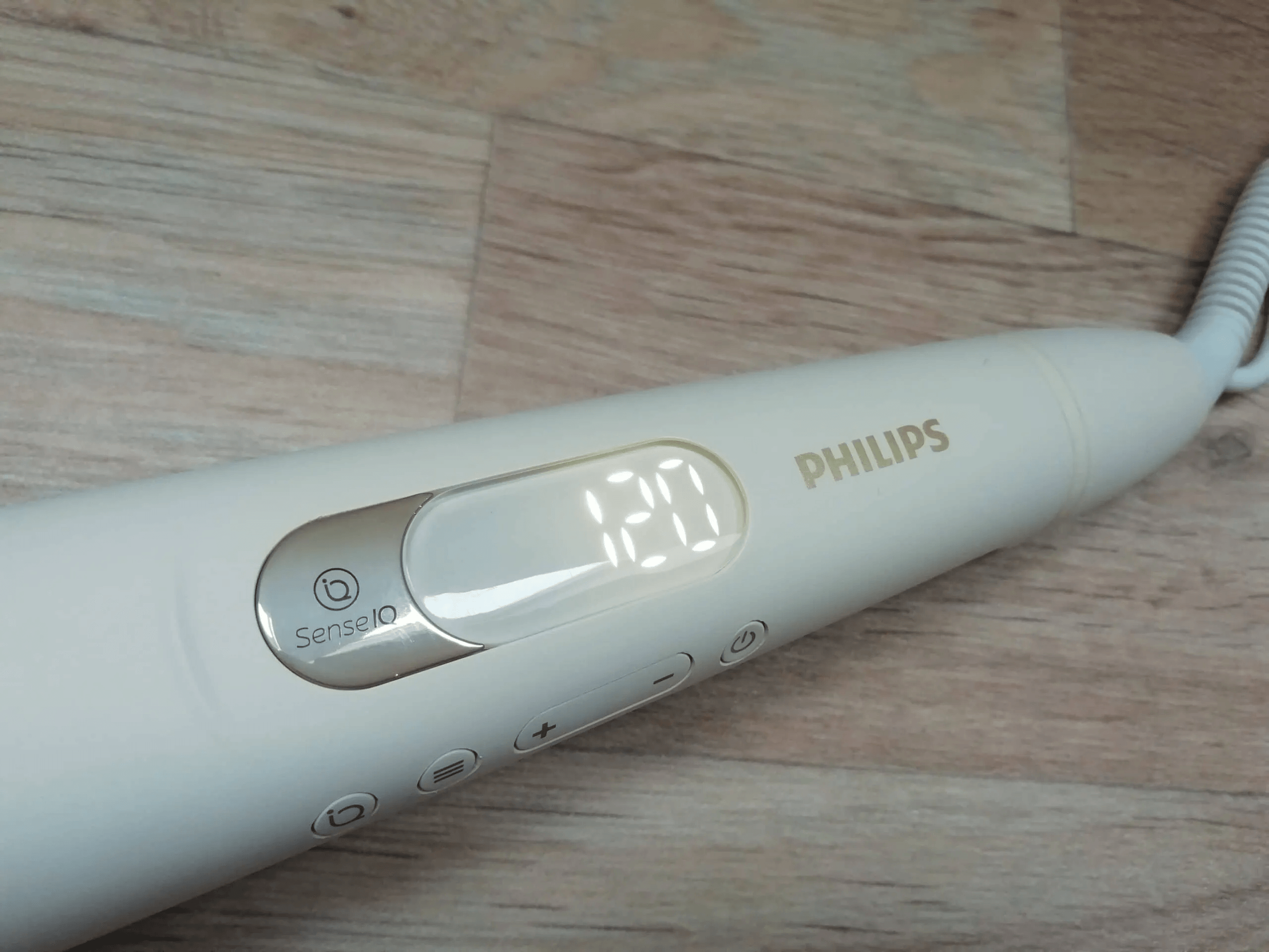 Upravljanje Philips Series 8000 SenseIQ BHB887