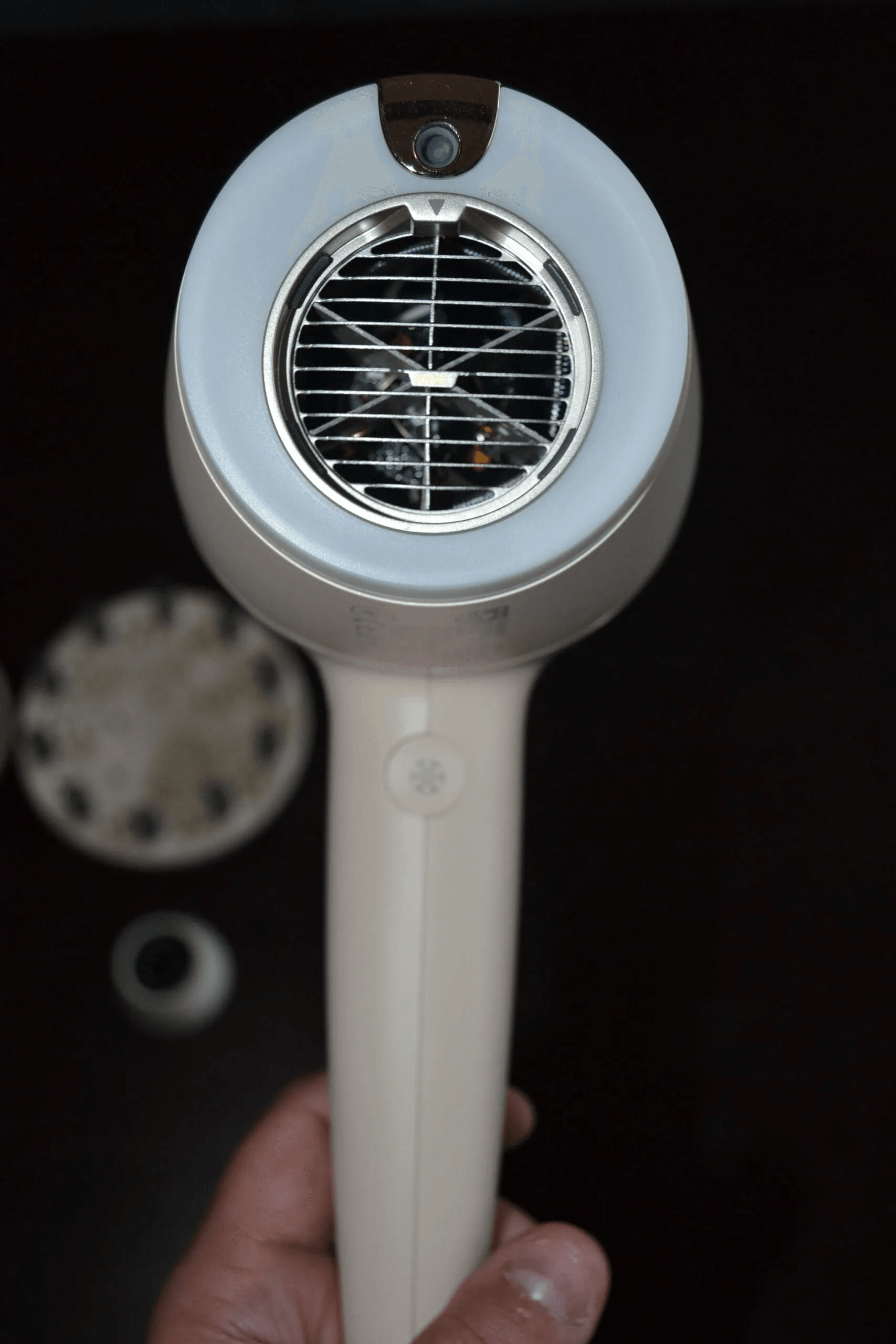 Upravljanje in rokovanje Philips SenseIQ 9000 Series