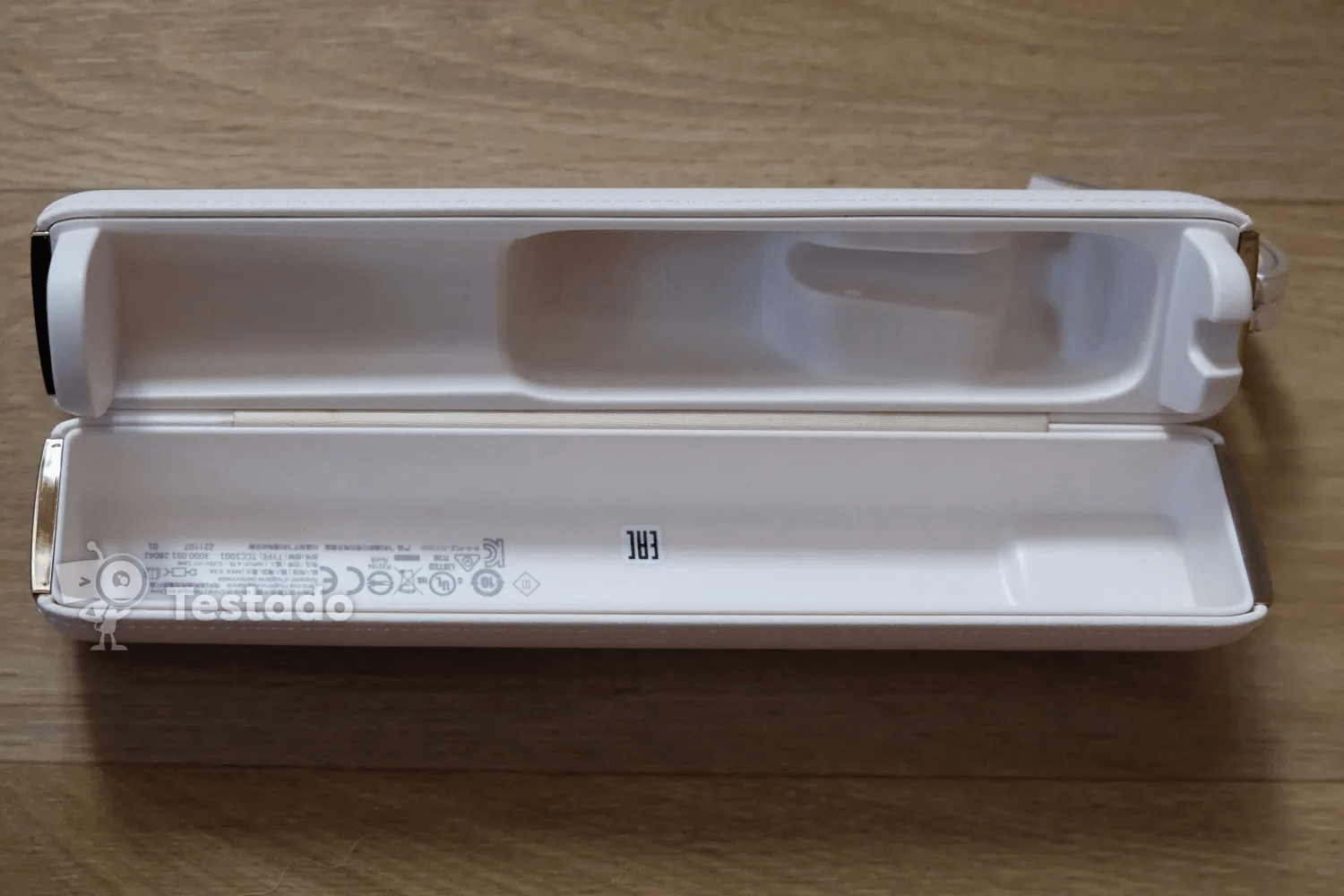 torbica-Philips-Sonicare-DiamondClean-Prestige-9900